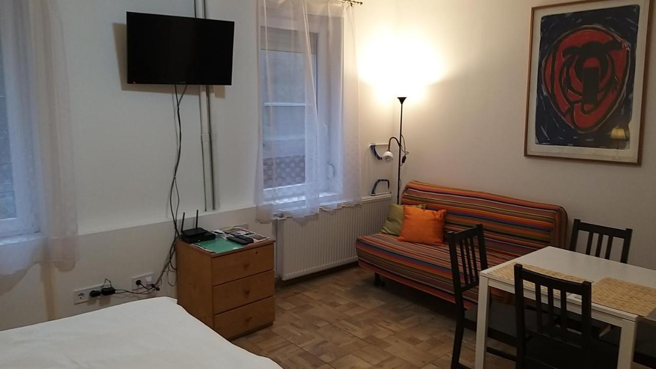 Ó-Újlak Apartman Budapeste Exterior foto